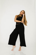 Honey Textured Set in Black