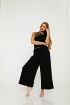 Honey Textured Set in Black