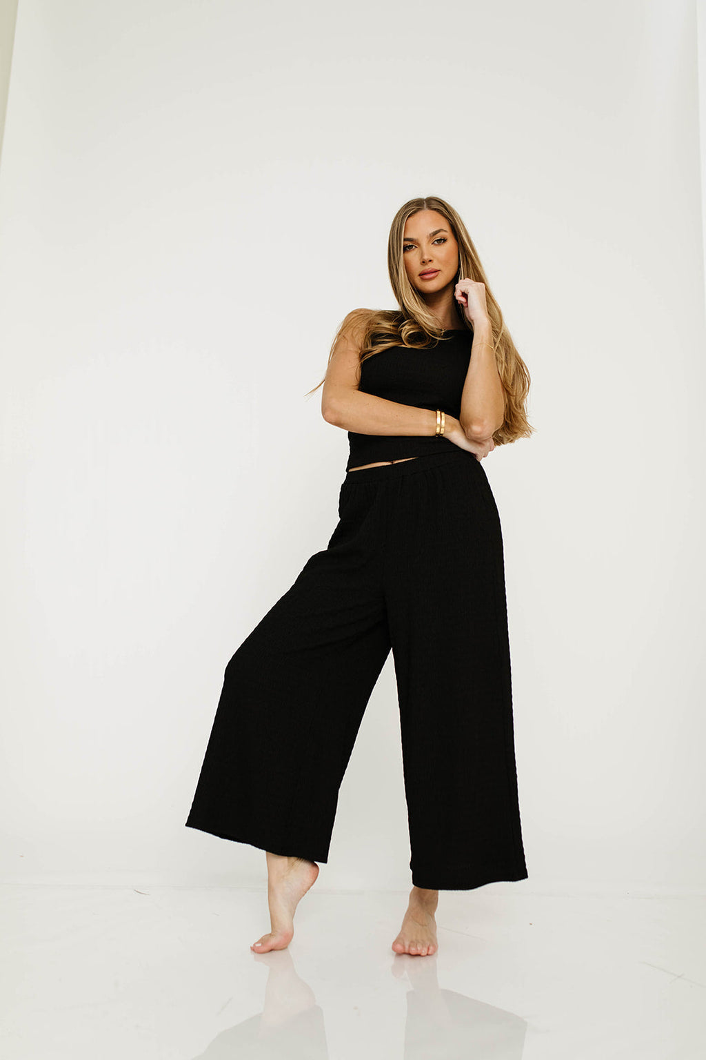 Honey Textured Set in Black