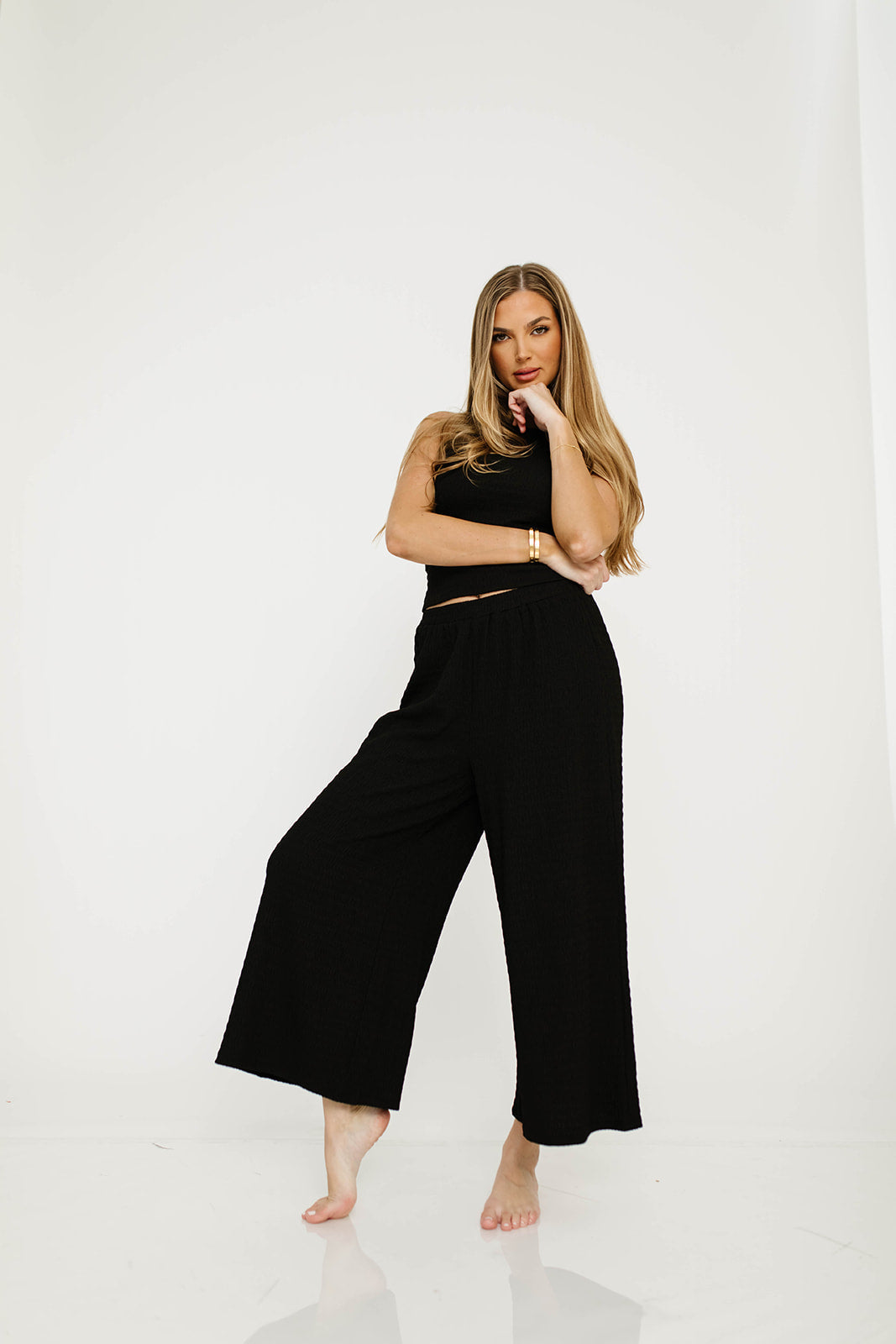Honey Textured Set in Black