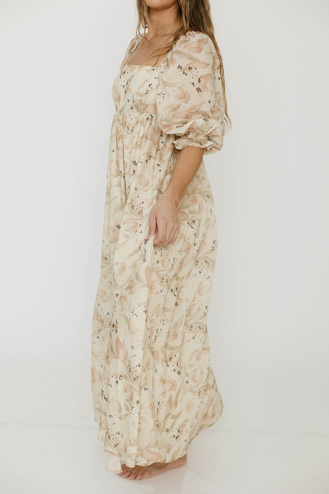 Mona Maxi Dress in Peach & Cream Floral - Bump Friendly (Bust Runs a Bit Small / No Smocking)
