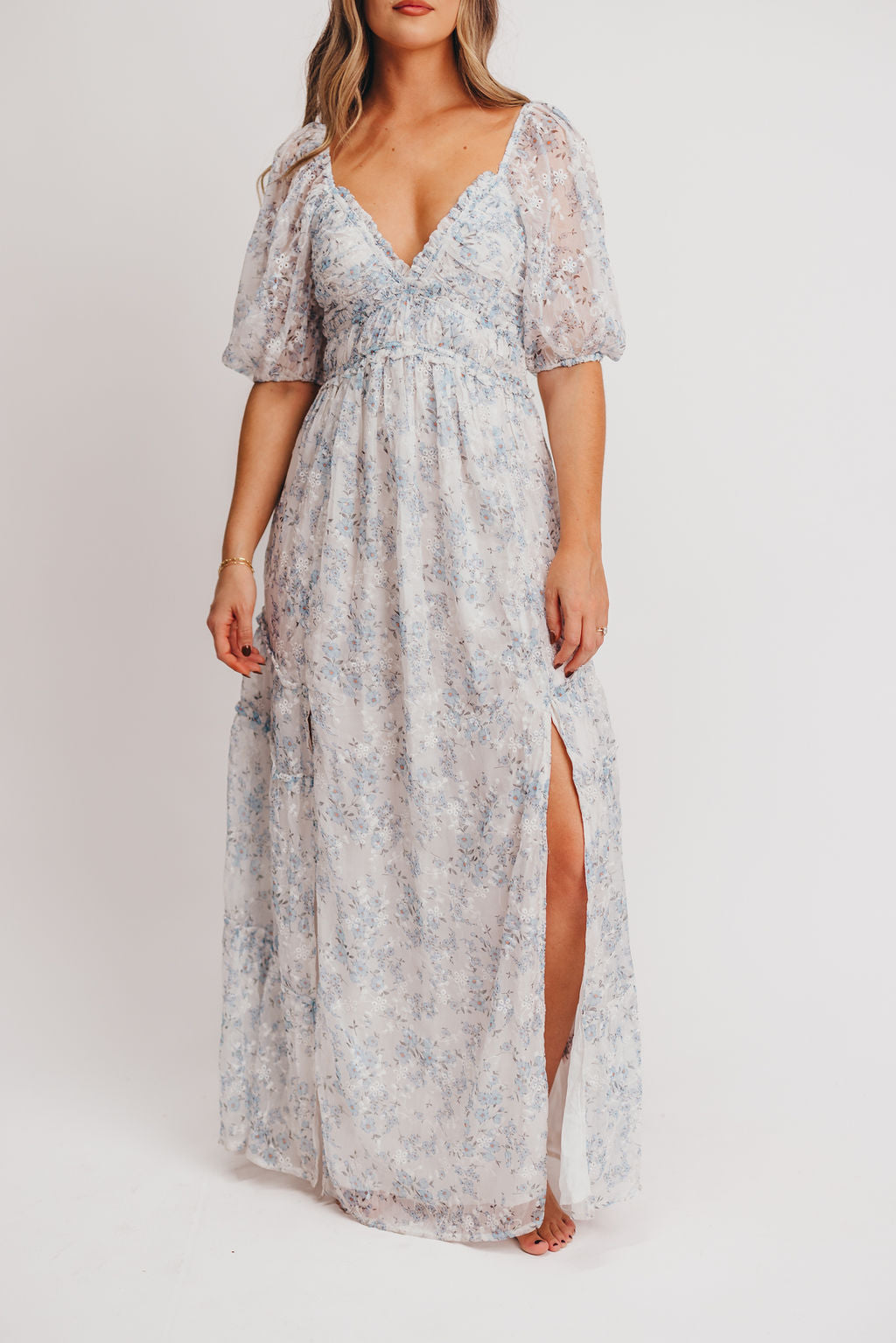 Daphne High Slit Eyelet Detail Maxi Dress in Blue/White Floral - Inclusive Sizing