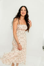 Lynlee Wallpaper Floral Print Midi Dress in Rose