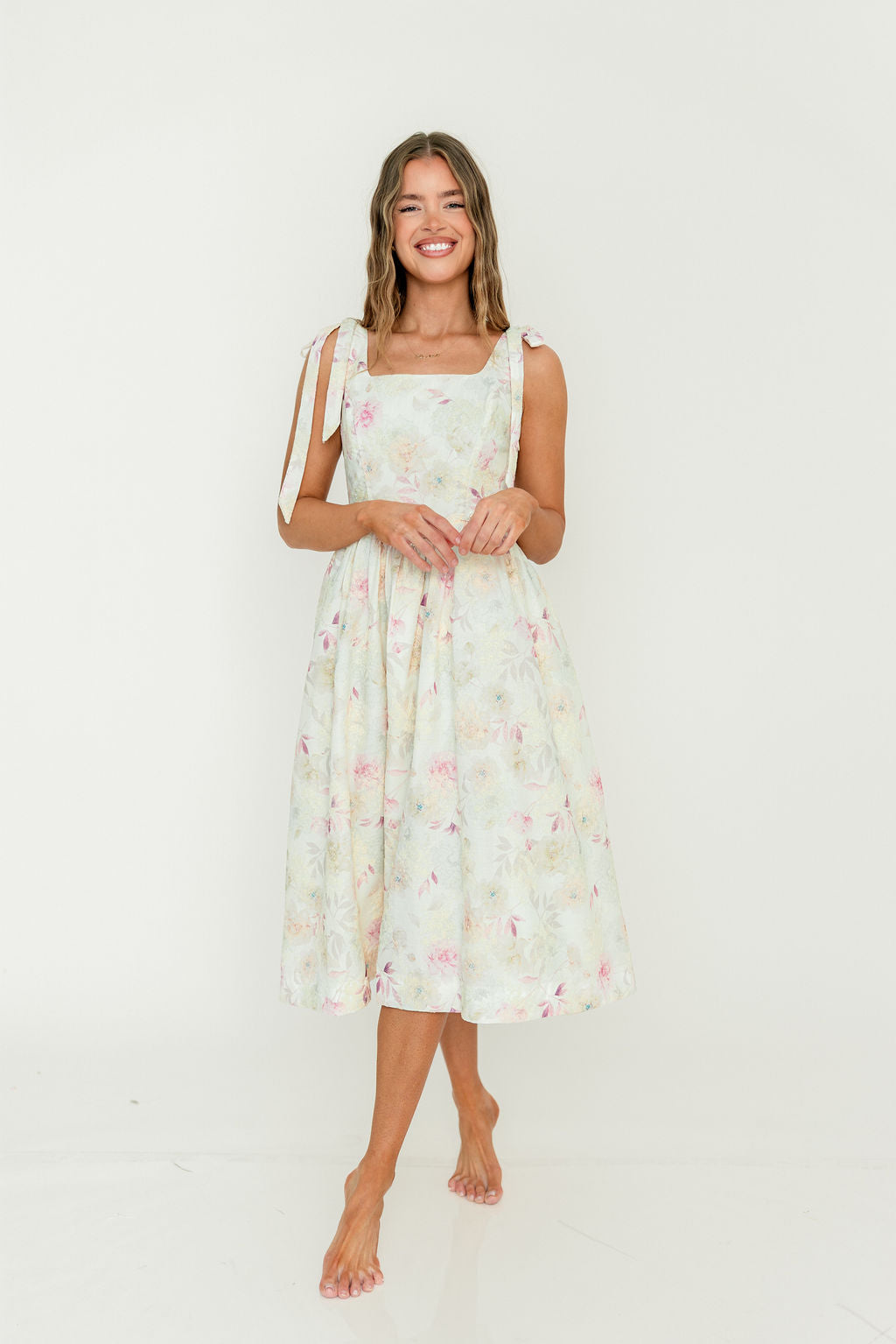 Jenny Floral Midi Dress in Light Pink