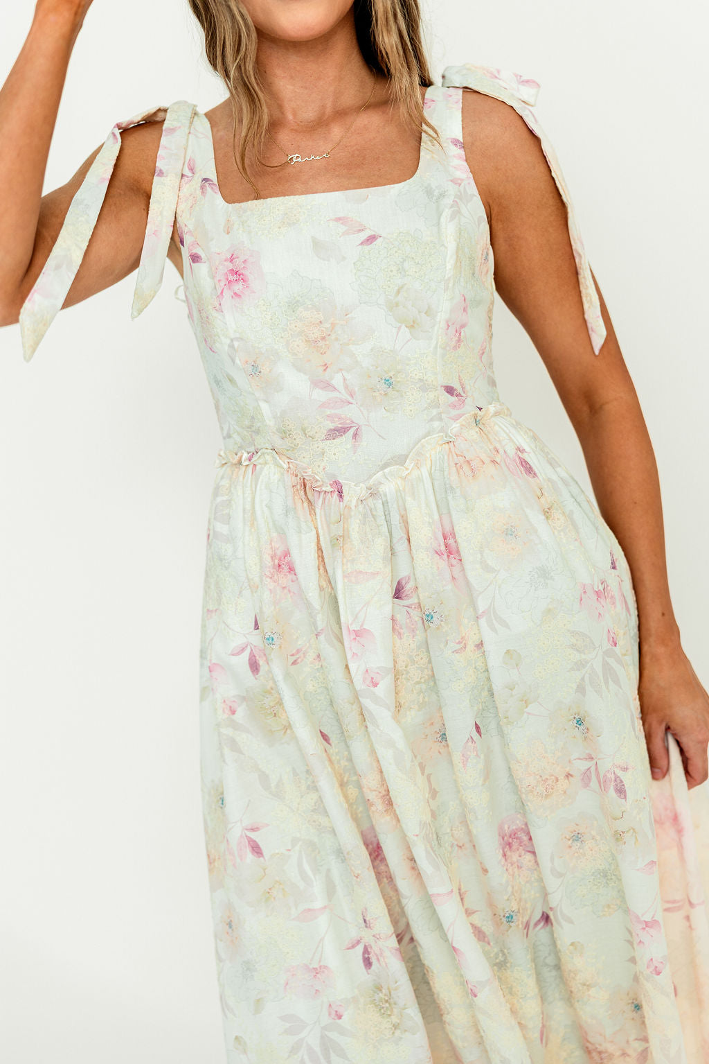 Jenny Floral Midi Dress in Light Pink