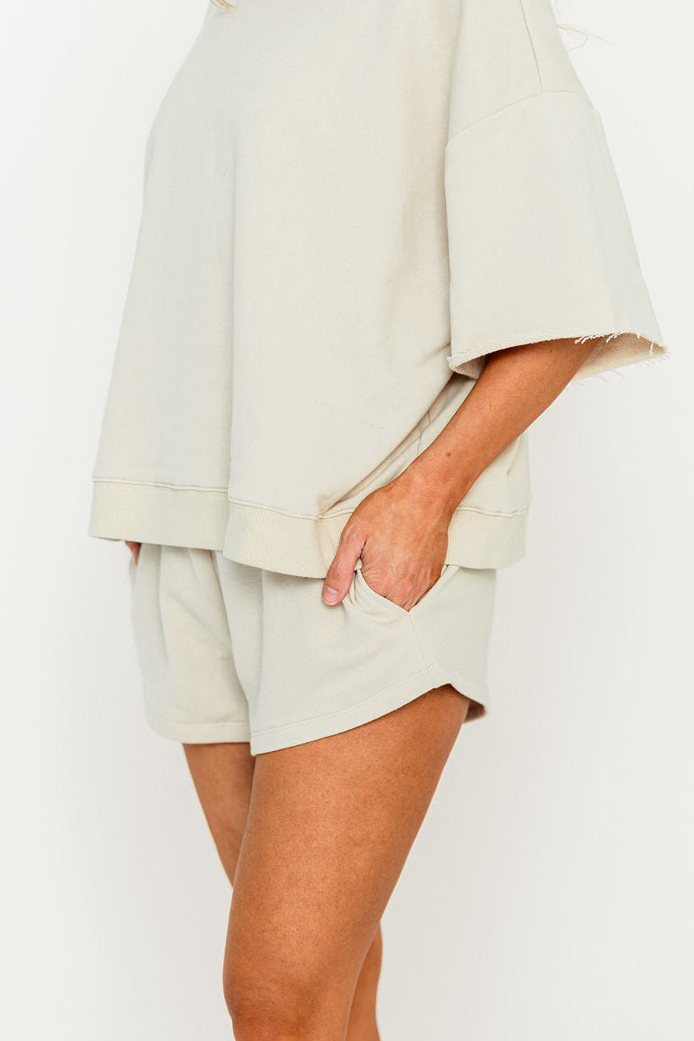 Bennett Shorts in Beige