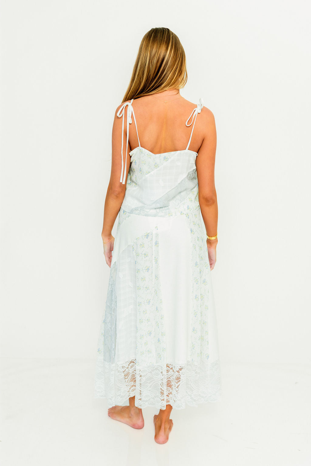 Kelsey Floral and Lace Top in Ivory/Blue