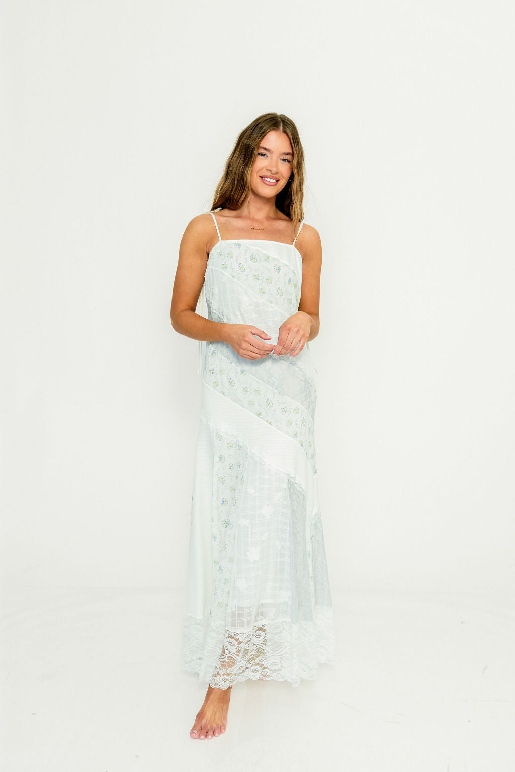 Garner Floral and Lace Maxi Dress in Ivory/Blue