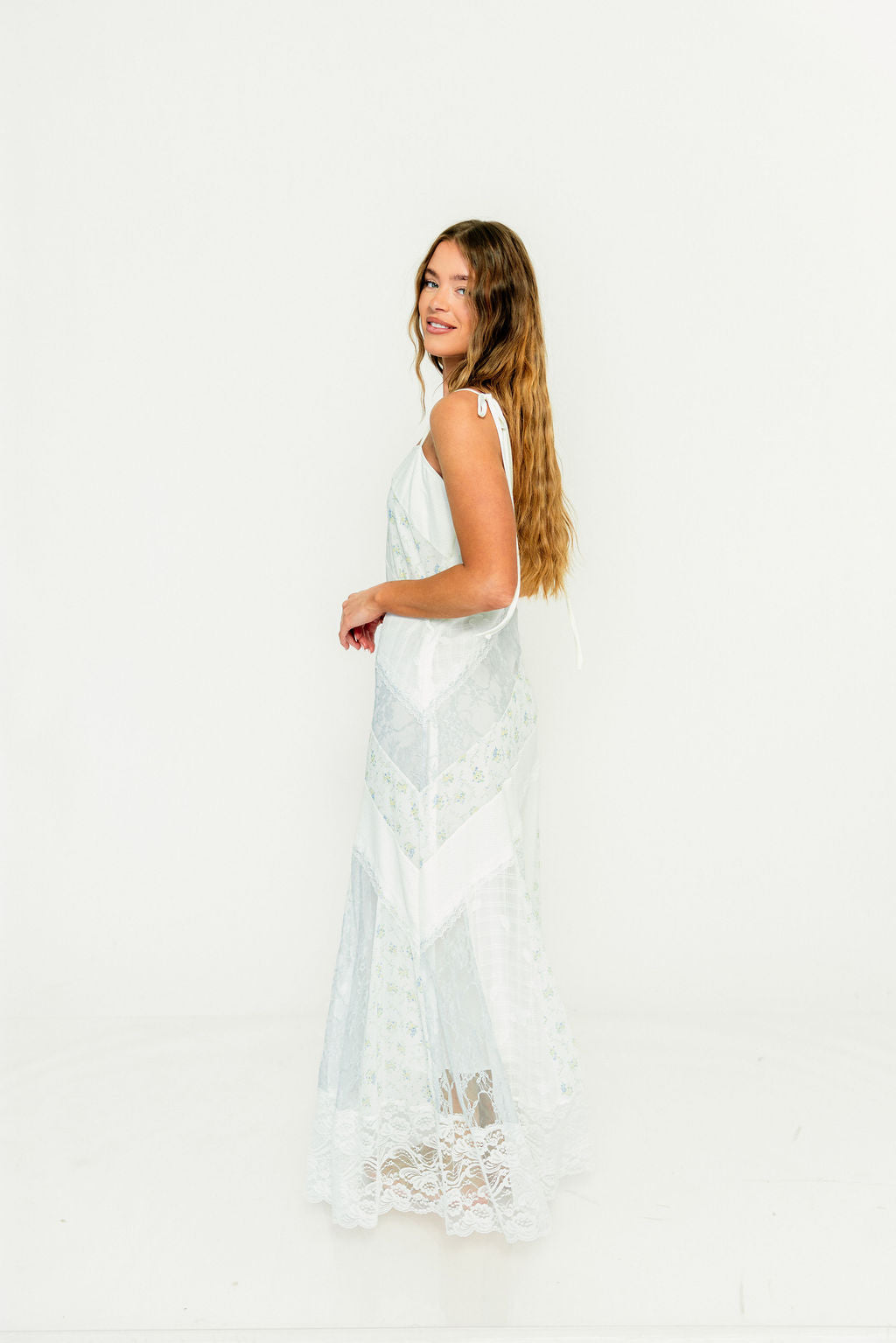 Garner Floral and Lace Maxi Dress in Ivory/Blue