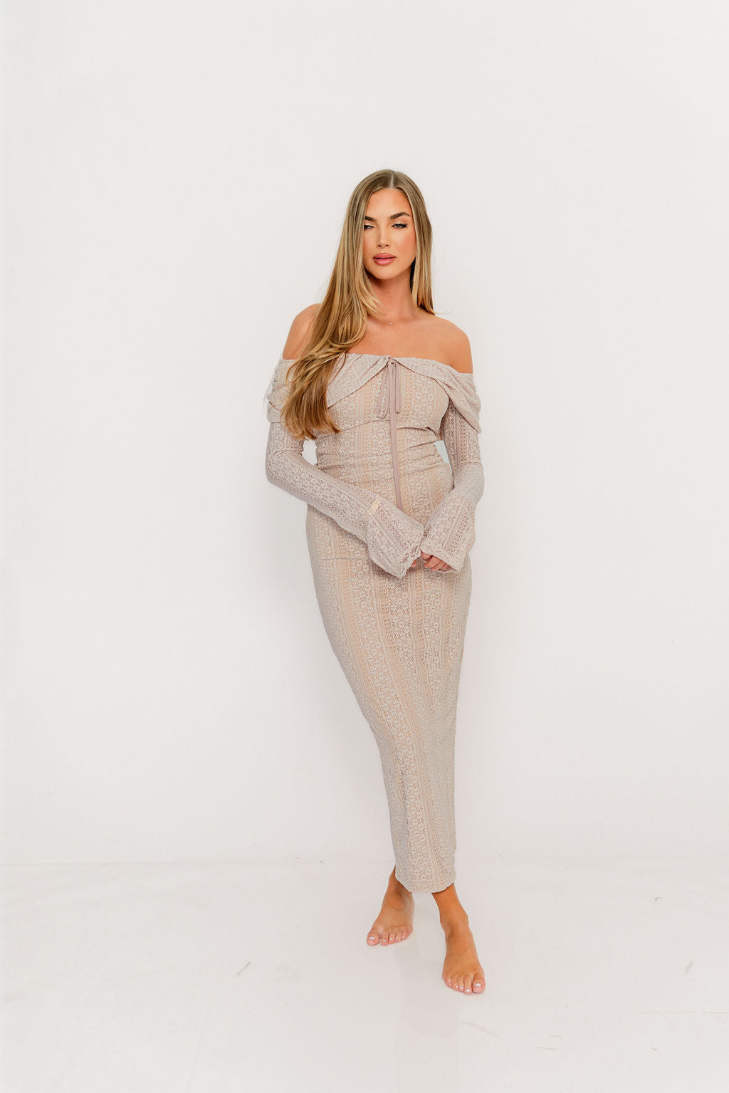 Ella Lace Maxi Dress in Dusty Mauve