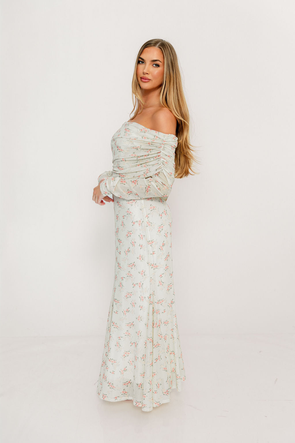 Azaleia Maxi Dress in Blush Floral - Bump Friendly - Size Up for Maternity