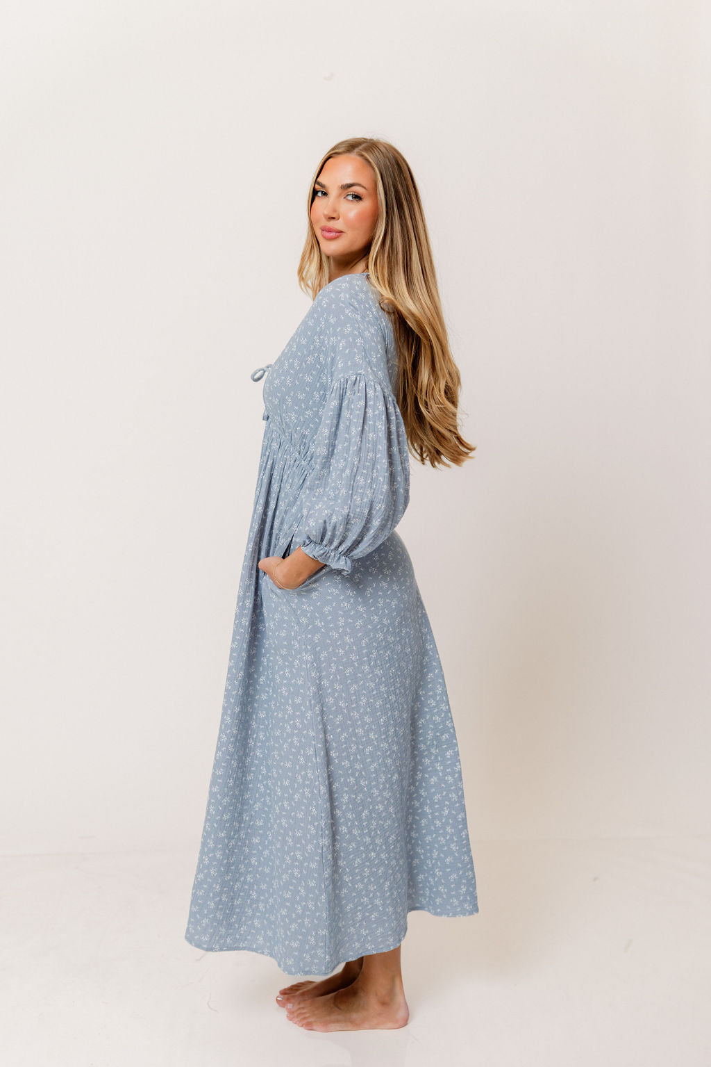 Hunter 100% Cotton Midi Dress in Light Indigo Foliage - Bump Friendly