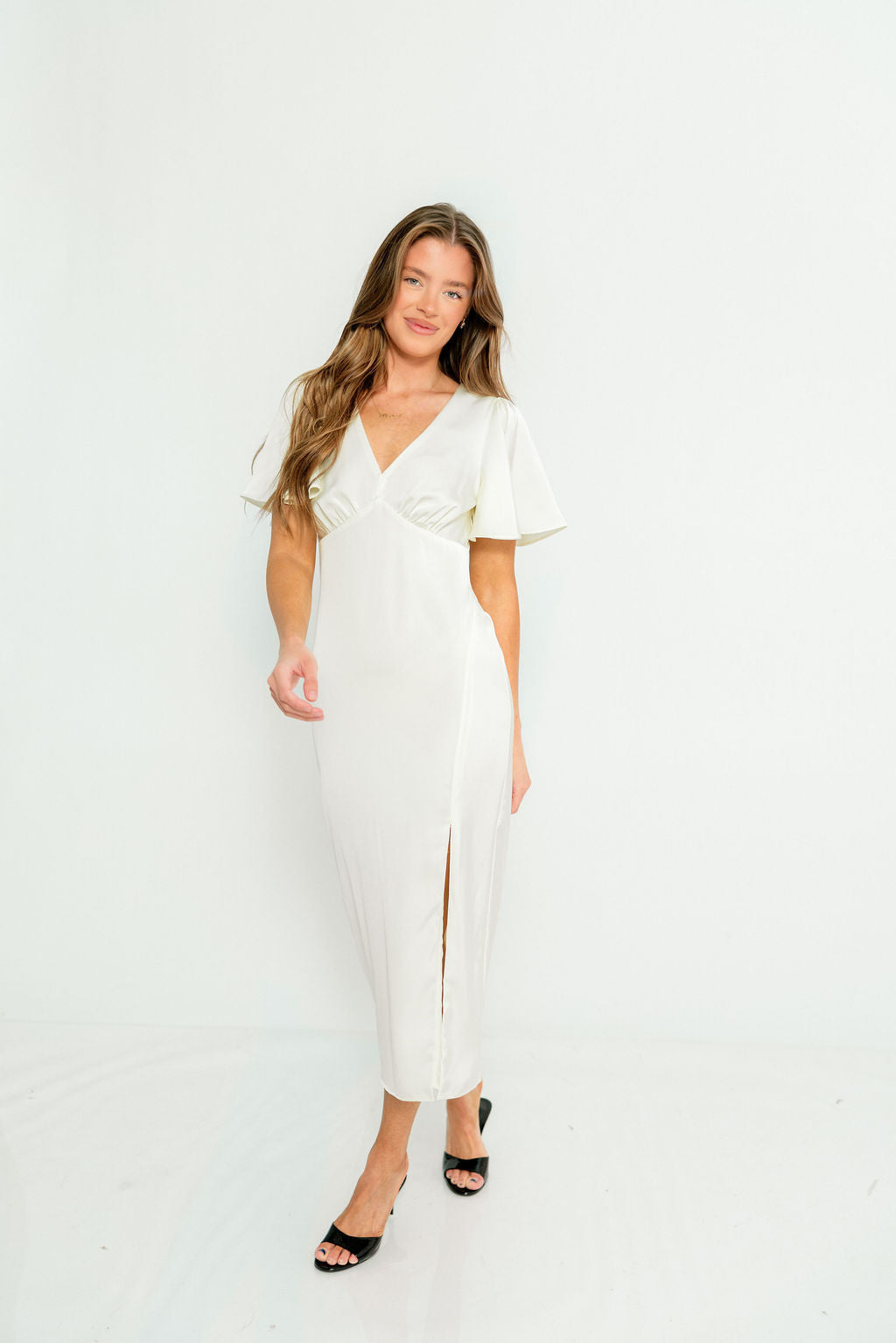 Suzanne Flutter Sleeve Midi Dress in Cream