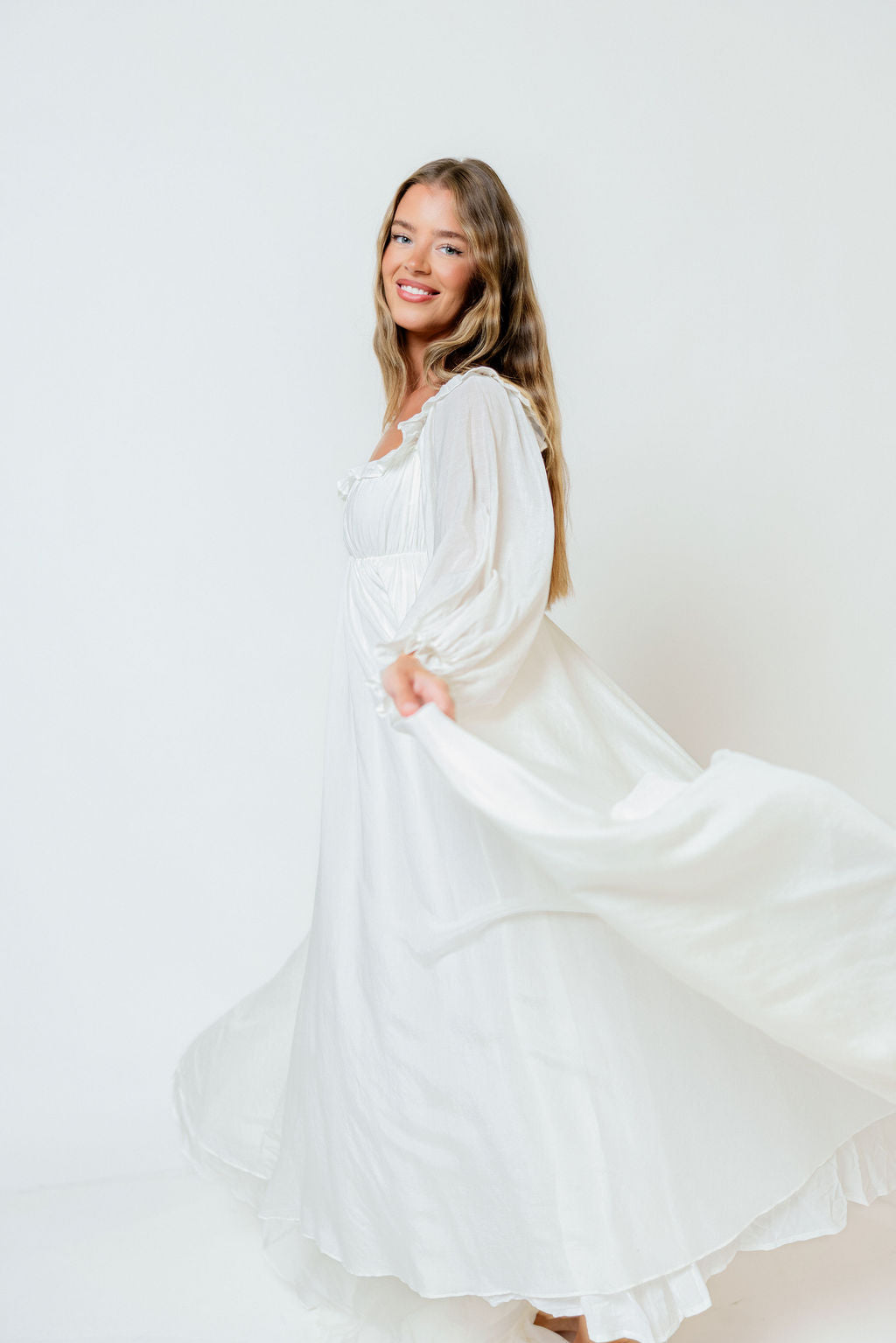 Elowen Maxi Dress in Off-White - Bump Friendly *6/30 PRE-ORDER*