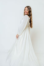 Elowen Maxi Dress in Off-White - Bump Friendly *6/30 PRE-ORDER*