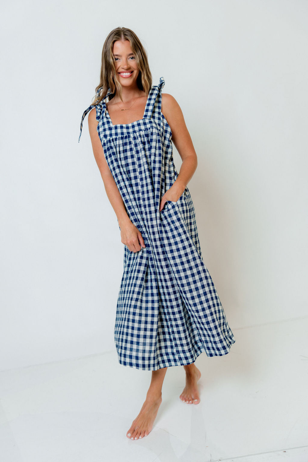 Estelle 100% Linen Midi Dress in Navy/White